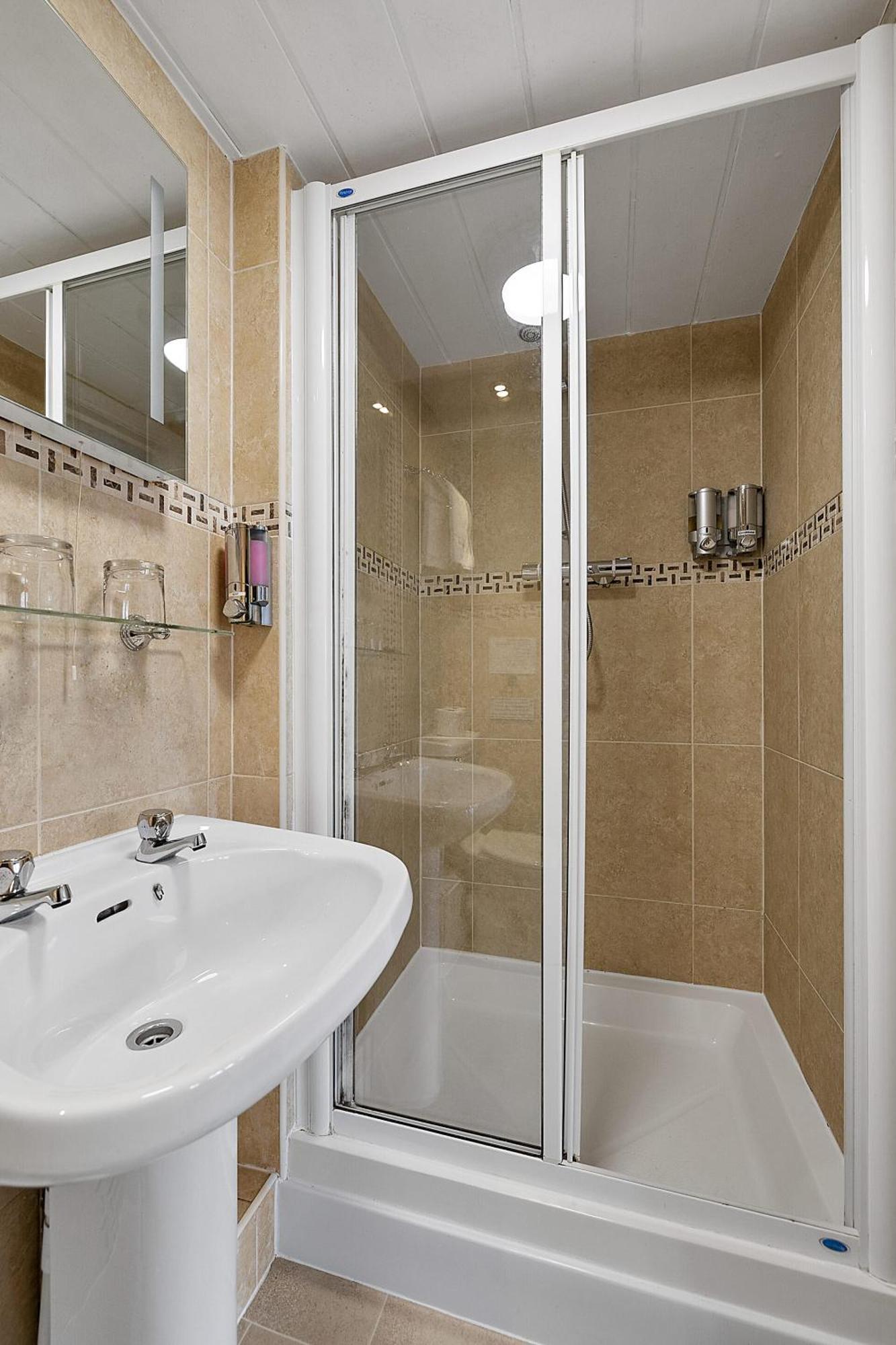 Chambre Double avec Salle de Bains Privative