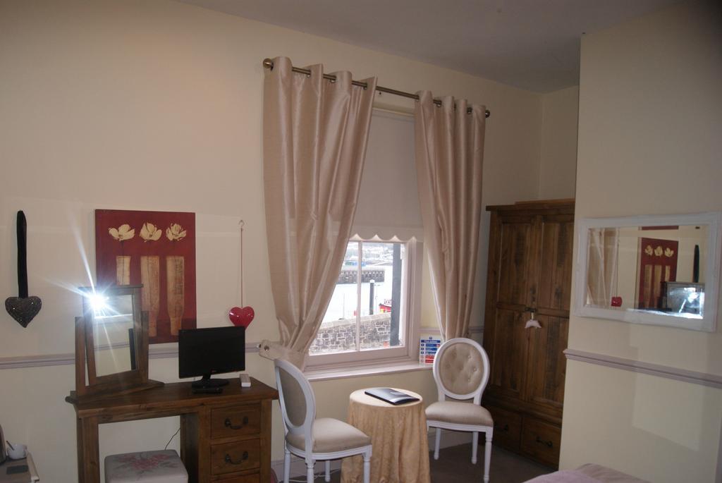 Twin Room,379543393:JPEG